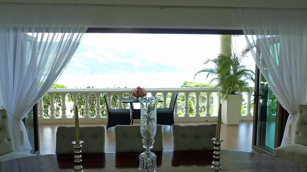 Petit Amour Villa Glacis  Екстер'єр фото