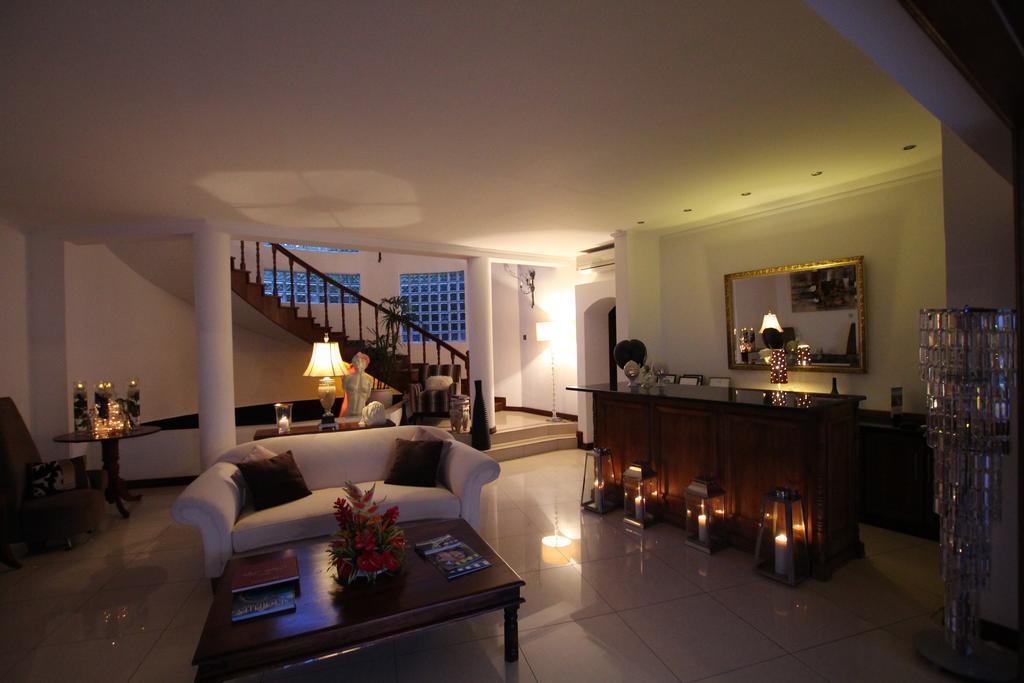 Petit Amour Villa Glacis  Екстер'єр фото