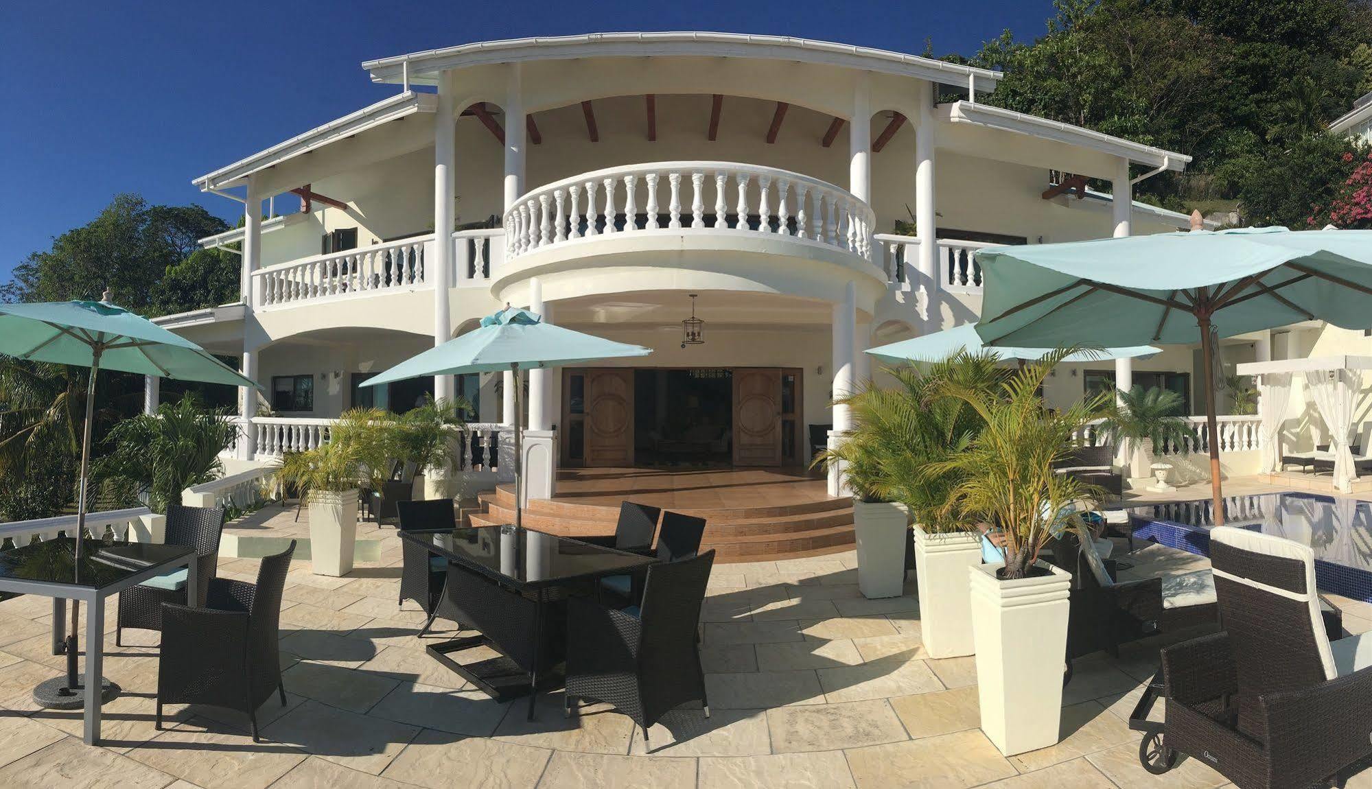 Petit Amour Villa Glacis  Екстер'єр фото